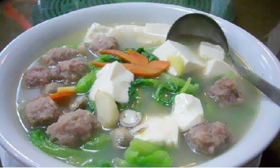 白菜豆腐丸子湯