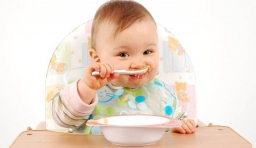 寶寶第一口輔食怎麼吃才健康