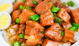 秘制杏鮑菇滷肉拌飯