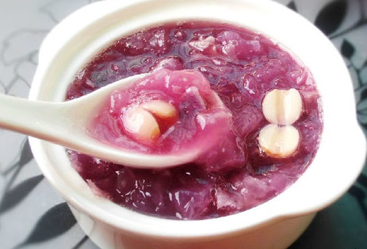 紫薯銀耳蓮子百合糖水