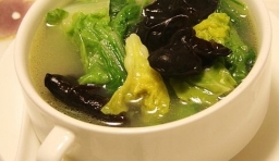 木耳白菜魚湯