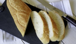 其實做法國麵包真的很簡單，比蛋糕簡單，比餅乾好吃，香甜鬆軟特香