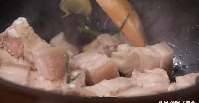 大廚教做外婆紅燒肉家常做法，3個訣竅不保留，軟糯汁濃，真好吃