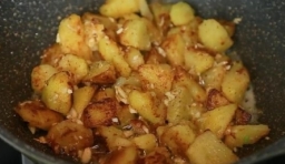 椒鹽土豆的簡單做法，既能當主食，也能當菜，外焦里糯，特別好吃